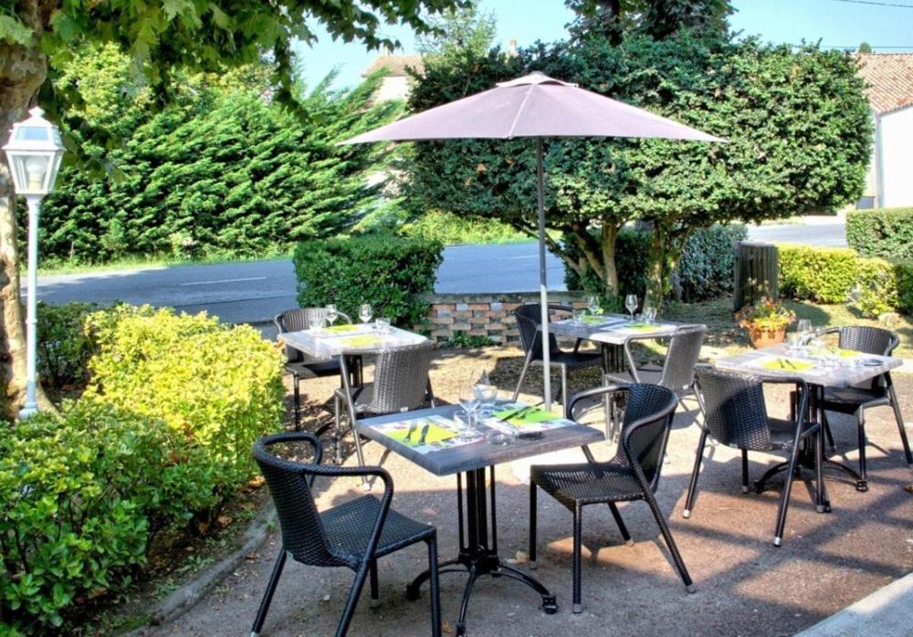 Hotel Platanes - Kb Hotel Group Etauliers Ngoại thất bức ảnh