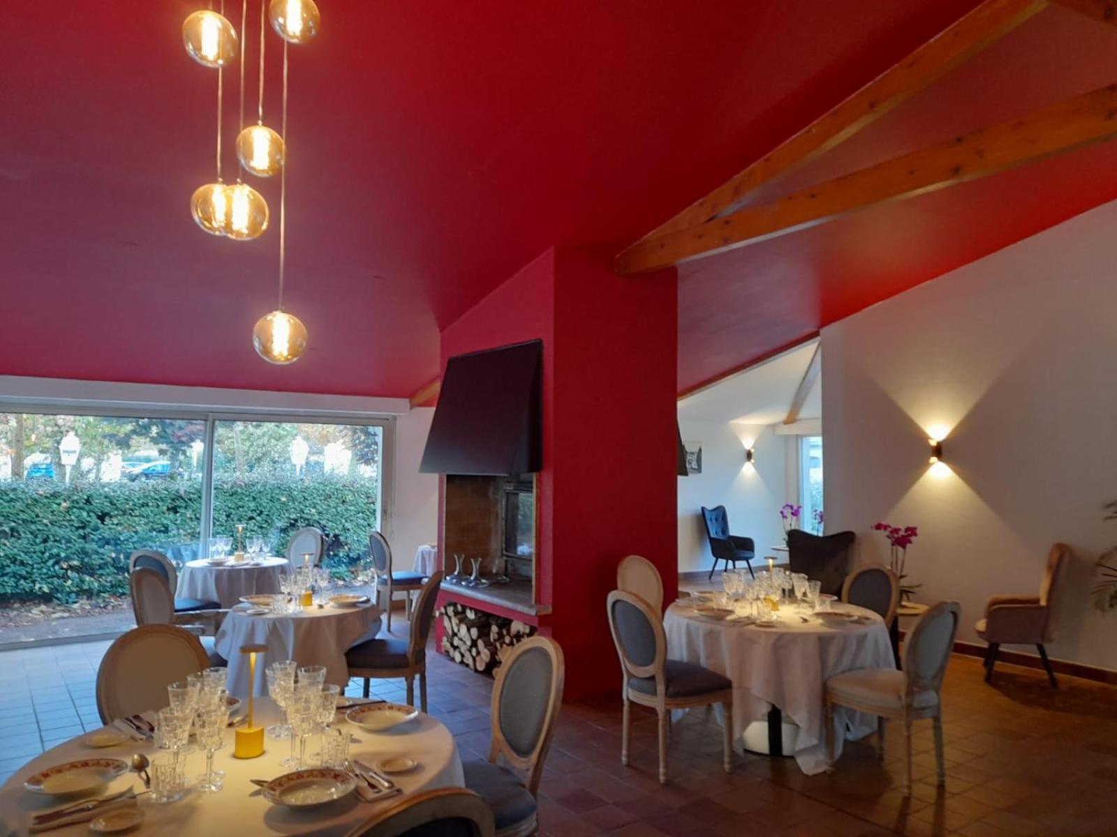 Hotel Platanes - Kb Hotel Group Etauliers Ngoại thất bức ảnh