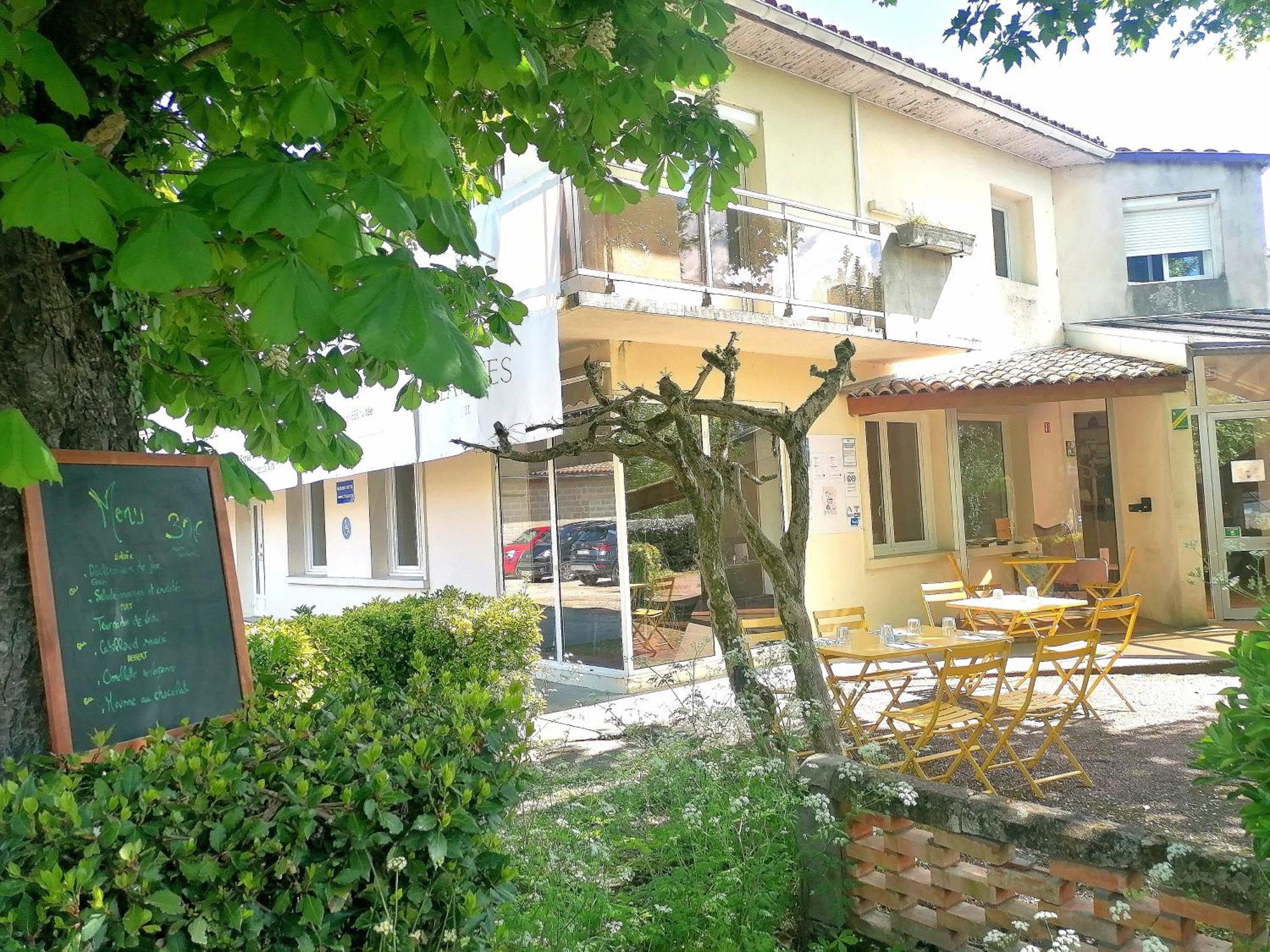 Hotel Platanes - Kb Hotel Group Etauliers Ngoại thất bức ảnh