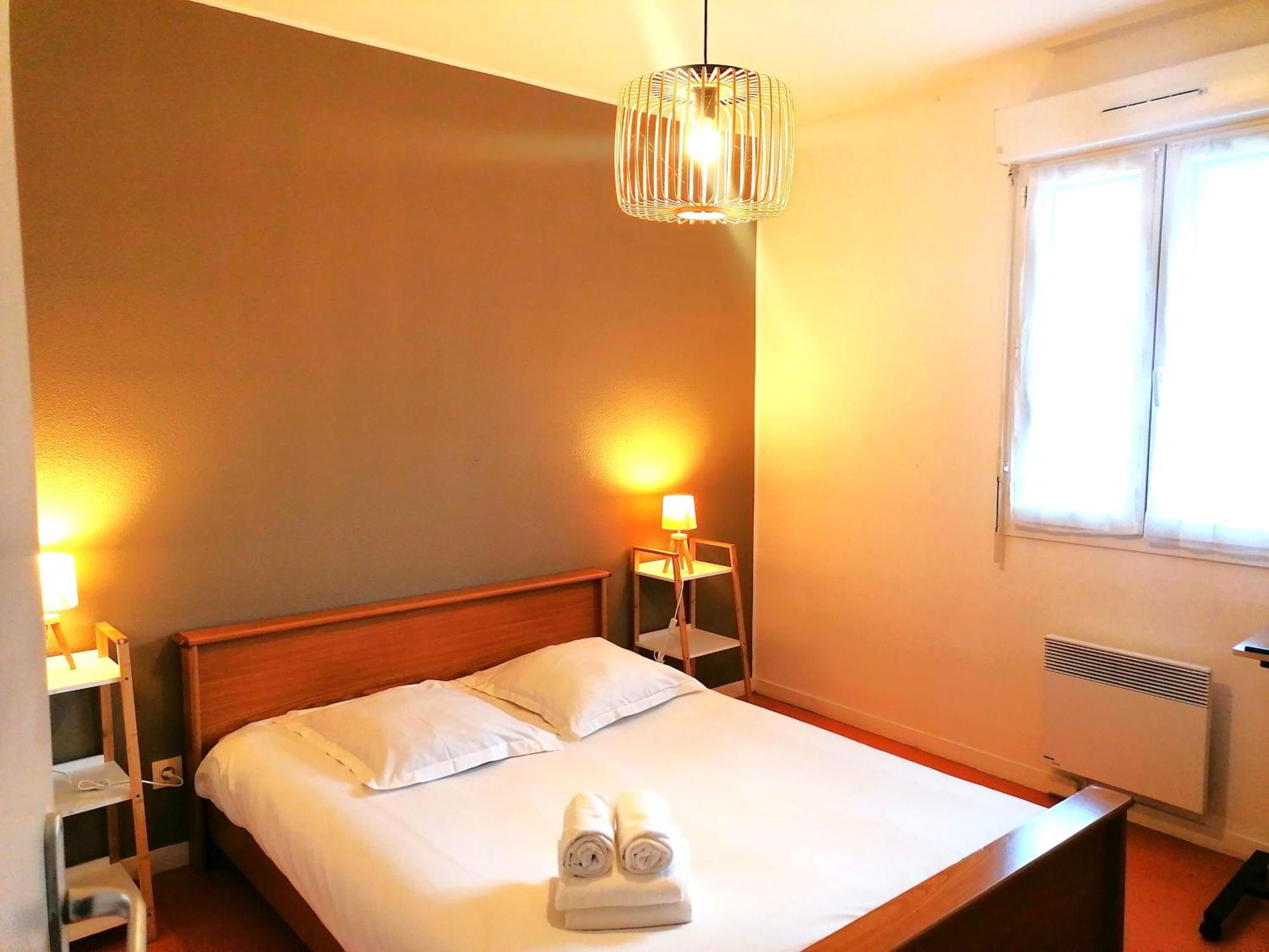 Hotel Platanes - Kb Hotel Group Etauliers Ngoại thất bức ảnh